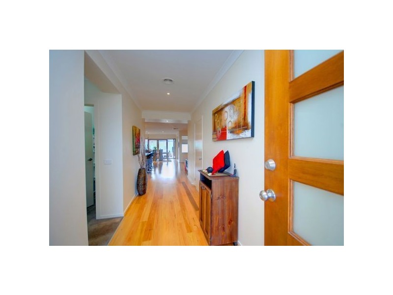 16 Waterford Drive, Macarthur Park, Miners Rest VIC 3352