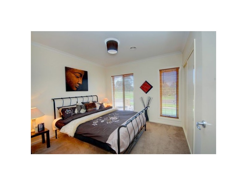 16 Waterford Drive, Macarthur Park, Miners Rest VIC 3352