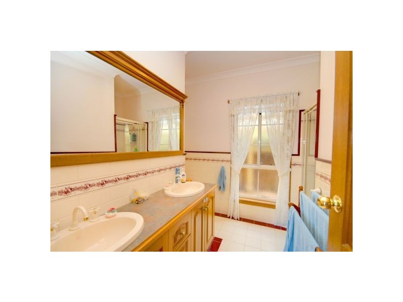 16 Jack Court, Alfredton VIC 3350