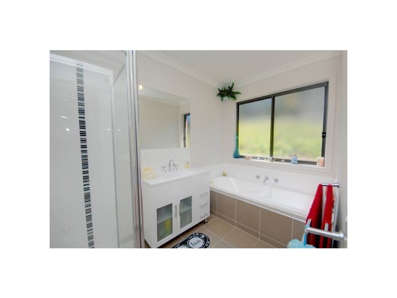 2 Lees Street, Creswick VIC 3363