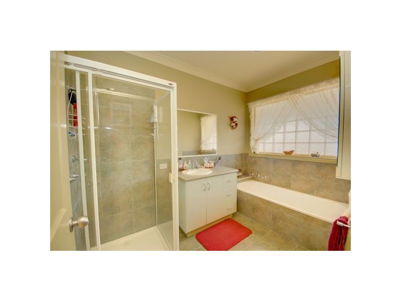 201 Warrenheip Street, Buninyong VIC 3357