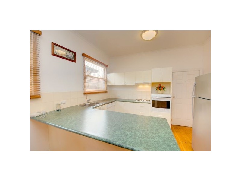 8 College Street, Wendouree VIC 3355