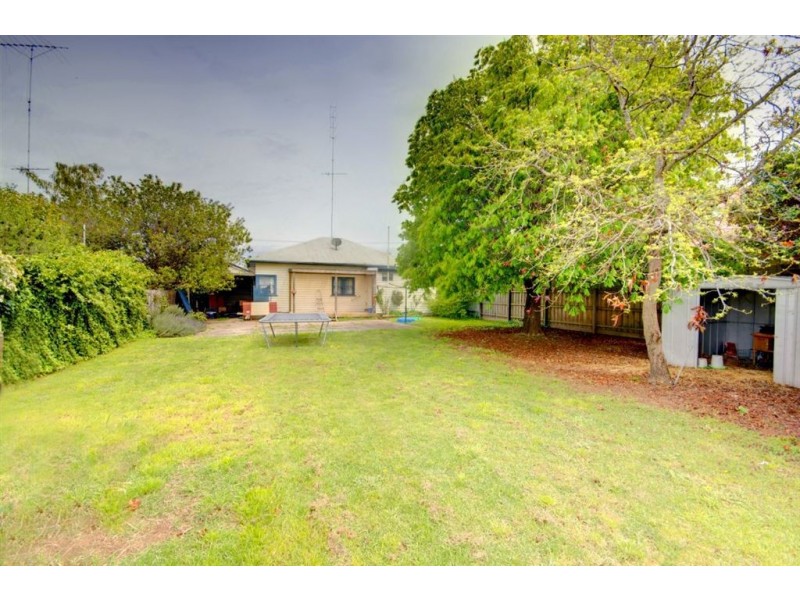 8 College Street, Wendouree VIC 3355