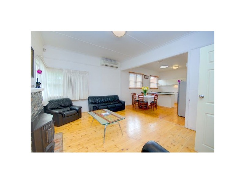 8 College Street, Wendouree VIC 3355