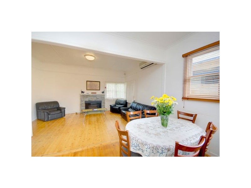 8 College Street, Wendouree VIC 3355