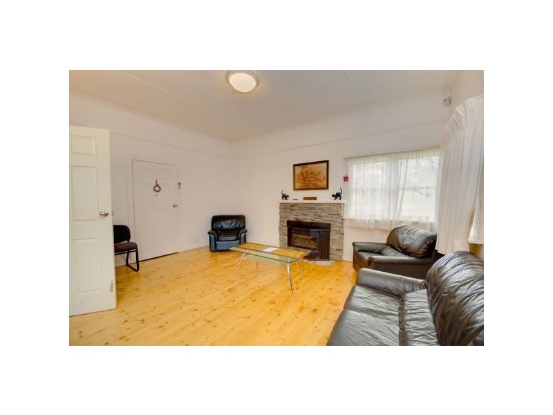 8 College Street, Wendouree VIC 3355