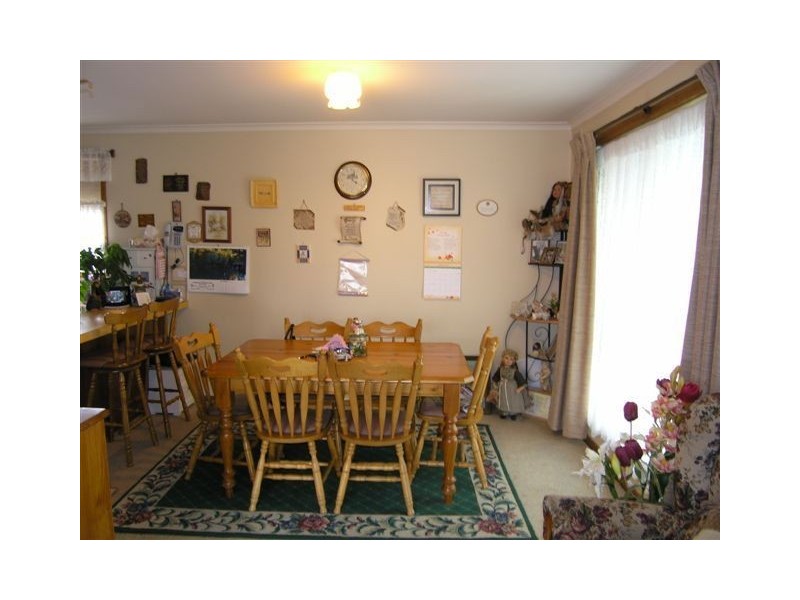 244 Learmonth Road, Wendouree VIC 3355