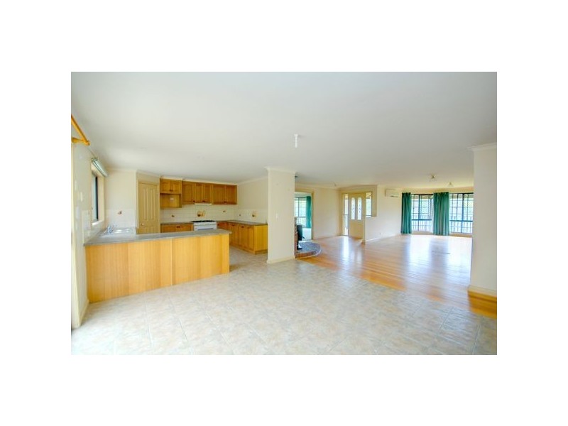 26 King St, Creswick VIC 3363