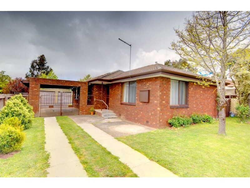 242 Learmonth Road, Wendouree VIC 3355