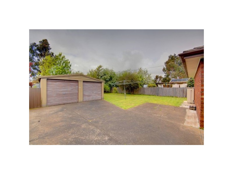 242 Learmonth Road, Wendouree VIC 3355
