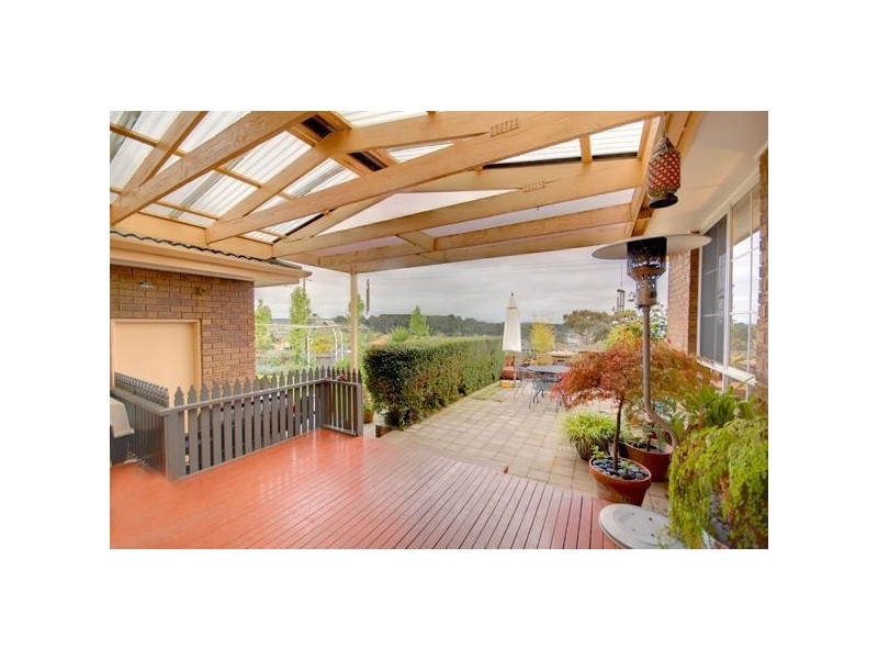 8 Fernbanks Court, Ballarat VIC 3350