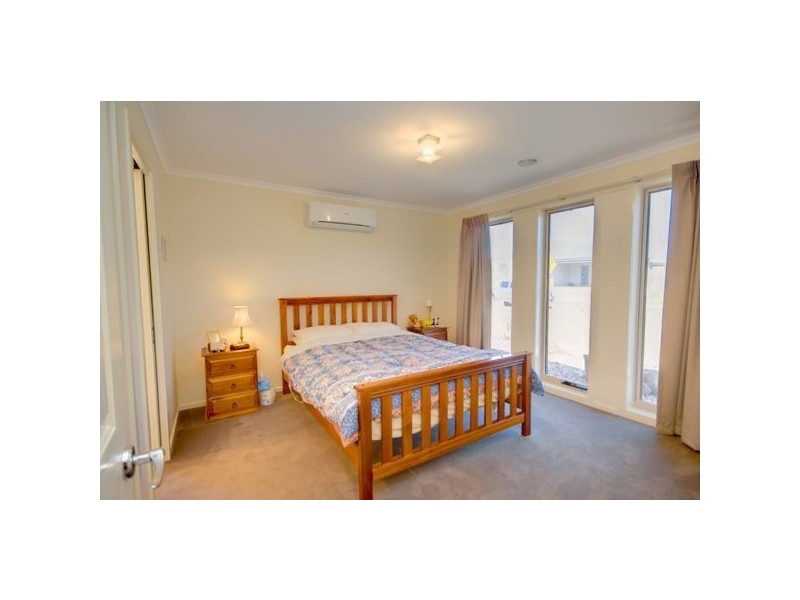 32 Grand Junction Drive, Miners Rest VIC 3352