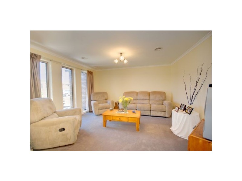 32 Grand Junction Drive, Miners Rest VIC 3352
