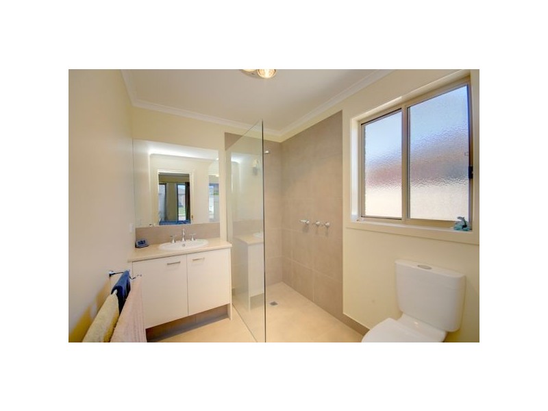 32 Grand Junction Drive, Miners Rest VIC 3352
