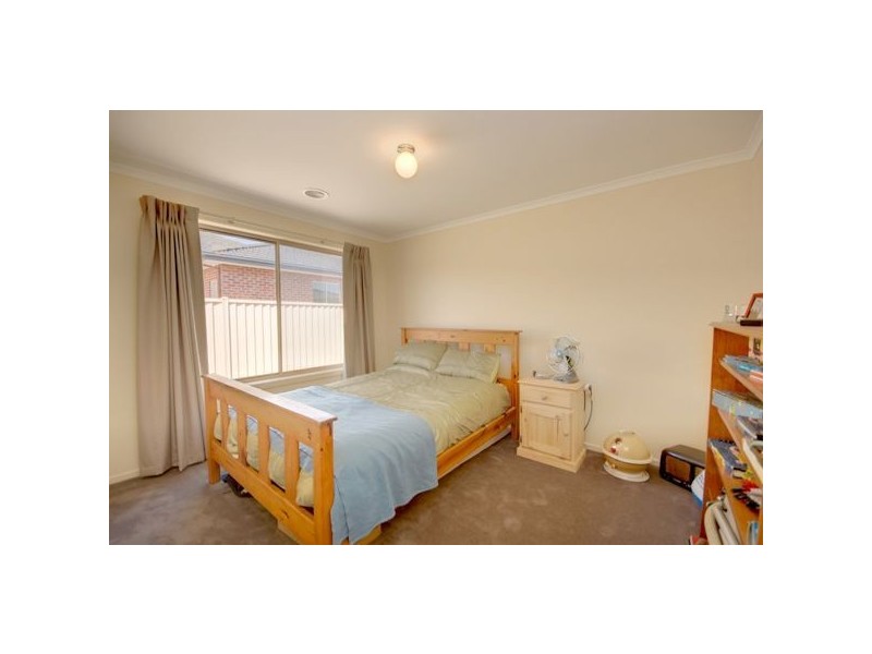 32 Grand Junction Drive, Miners Rest VIC 3352