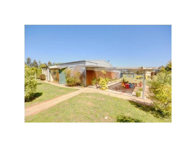 465 Greenhalghs Road, Smythes Creek VIC 3351