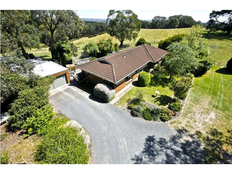 208 Shire Avenue, Mount Helen VIC 3350