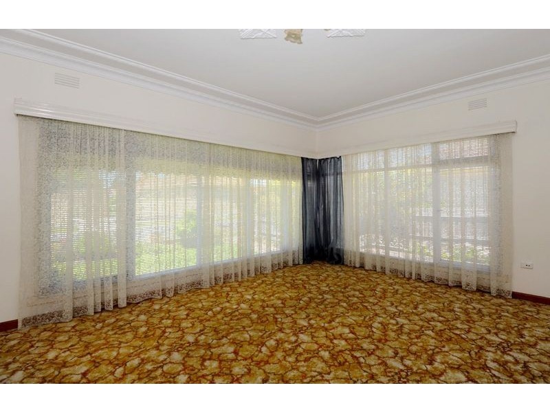 5 Hawthorne Grove, Wendouree VIC 3355