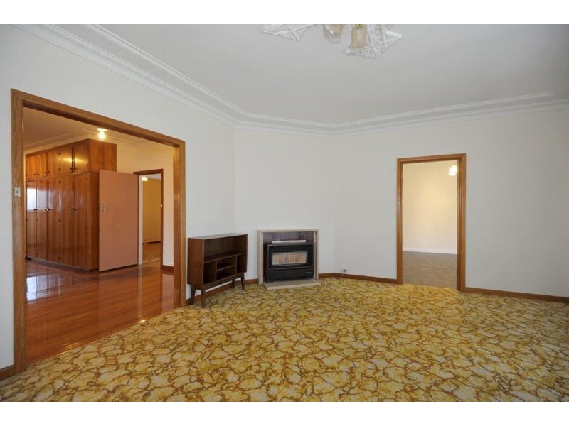 5 Hawthorne Grove, Wendouree VIC 3355