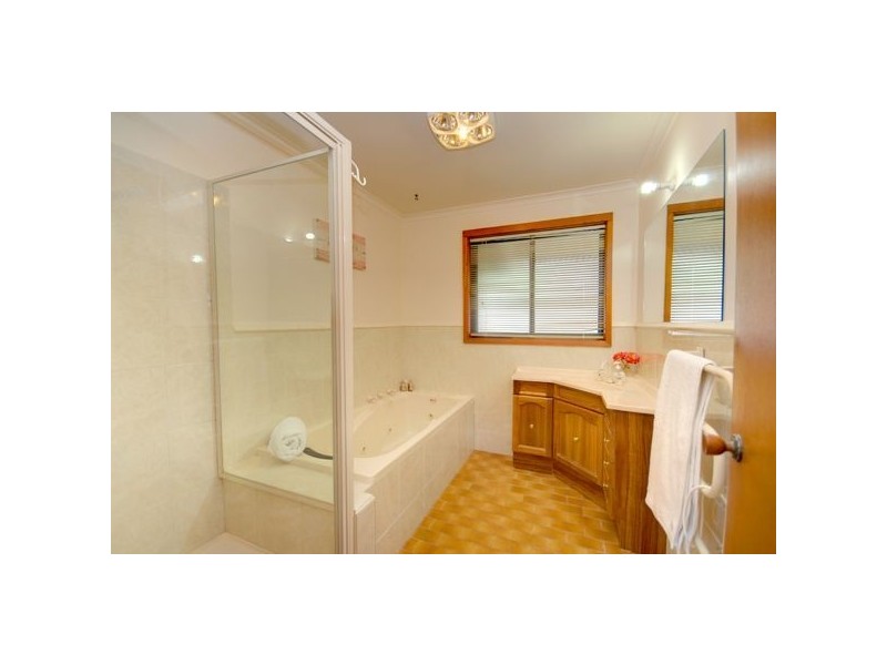 7 Slatey Creek Road, Invermay VIC 3352