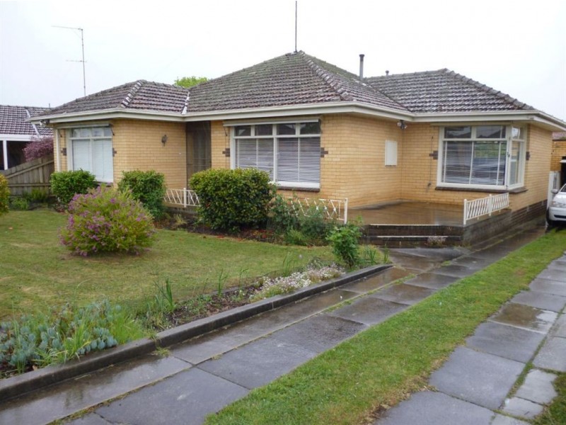 14 Elizabeth Street, Wendouree VIC 3355