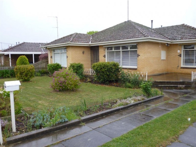 14 Elizabeth Street, Wendouree VIC 3355