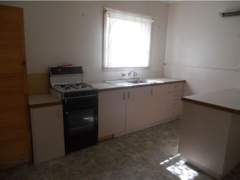 17 Linden Avenue, Wendouree VIC 3355