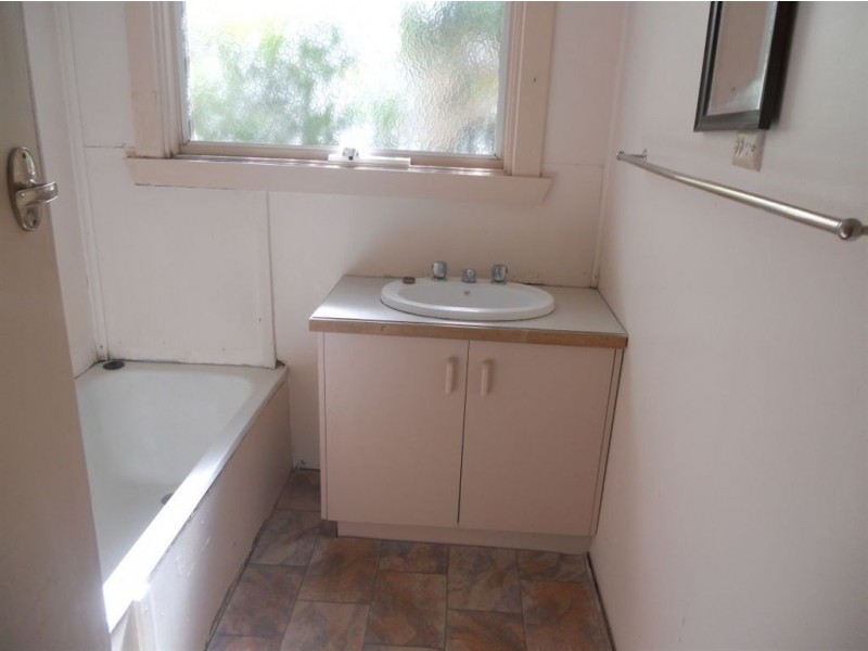 17 Linden Avenue, Wendouree VIC 3355