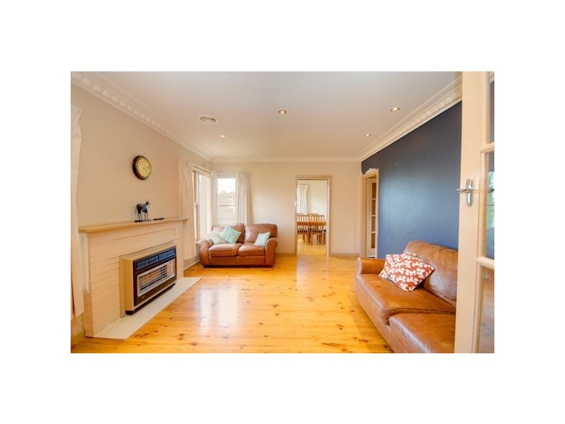 5 Leonard Street, Wendouree VIC 3355