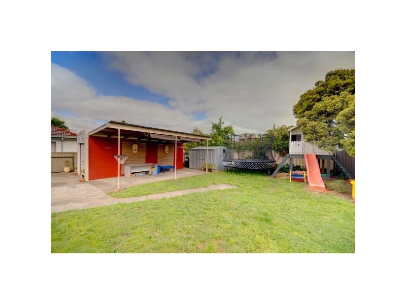 5 Leonard Street, Wendouree VIC 3355