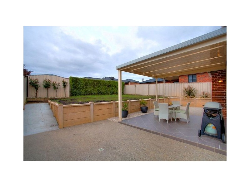 117 Canadian Lakes Boulevard, Ballarat VIC 3350