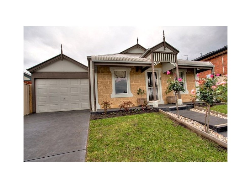 117 Canadian Lakes Boulevard, Ballarat VIC 3350