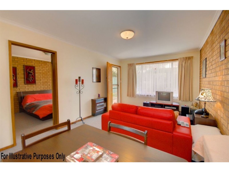 1/2 Evelyn Street, Wendouree VIC 3355