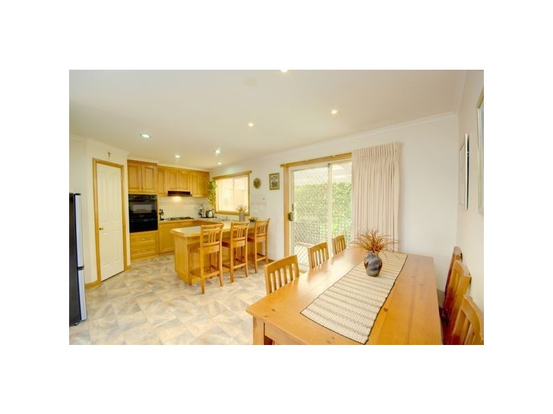 23 Douglas Close, Miners Rest VIC 3352