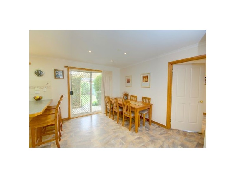 23 Douglas Close, Miners Rest VIC 3352