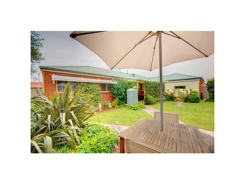 23 Douglas Close, Miners Rest VIC 3352