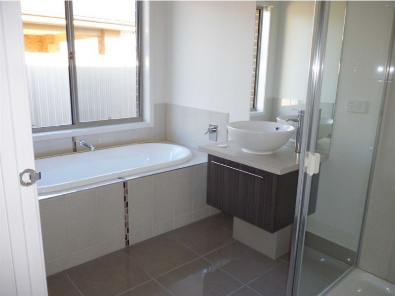 37 Cuzens Road, Alfredton VIC 3350