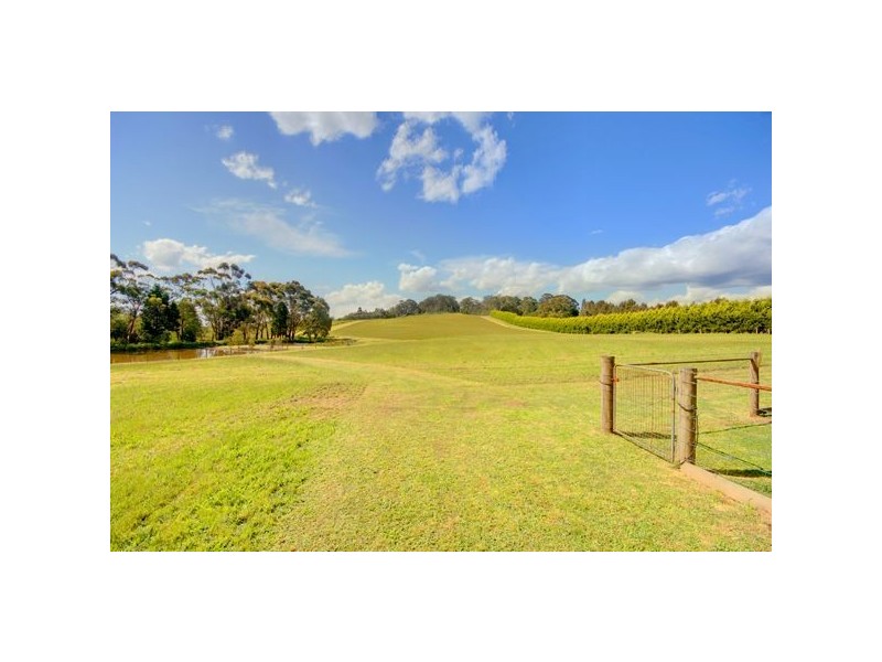 20 Mills Lane, Gordon VIC 3345