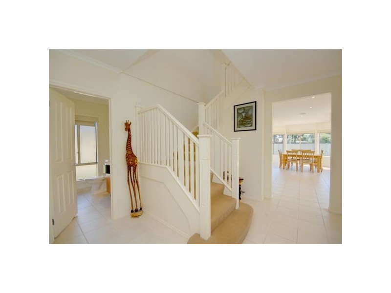 8 Yootha Court, Miners Rest VIC 3352