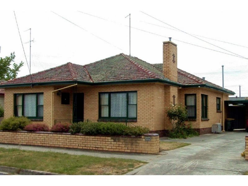 18 Shirley Street, Wendouree VIC 3355