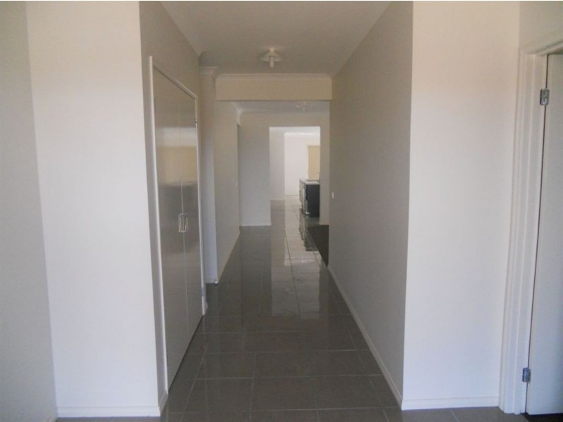 37 Cuzens Road, Alfredton VIC 3350