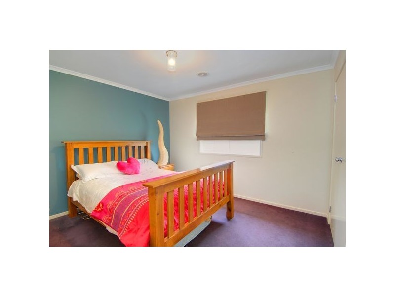 10 Coventry Street, Miners Rest VIC 3352