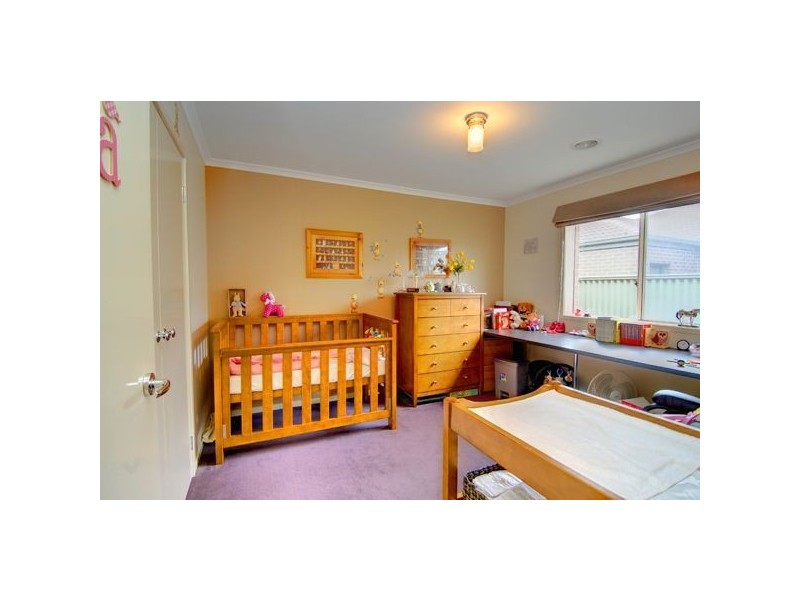 10 Coventry Street, Miners Rest VIC 3352