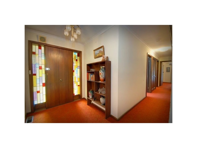 100 Whitelaw Avenue, Delacombe VIC 3356