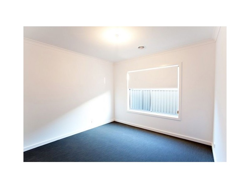 16 Montadale Court, Alfredton VIC 3350