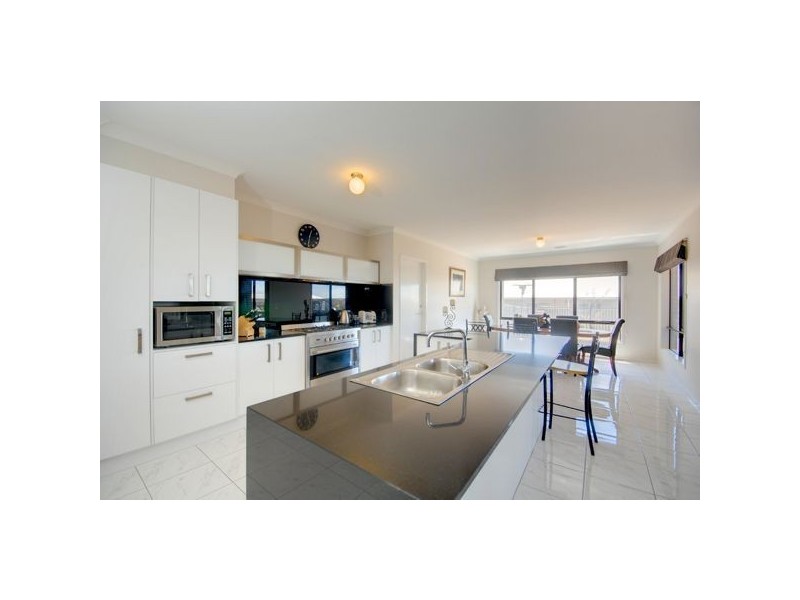 4 Maxwell Street, Cardigan Village VIC 3352