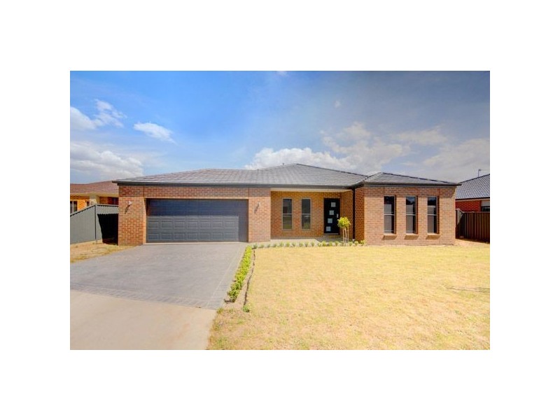 12 Montadale Court, Alfredton VIC 3350