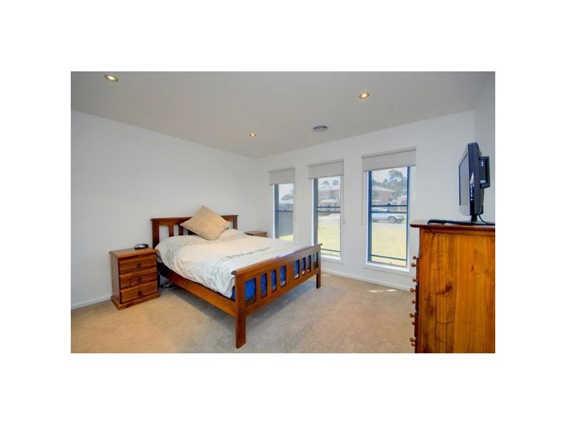 12 Montadale Court, Alfredton VIC 3350