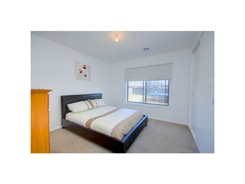 12 Montadale Court, Alfredton VIC 3350