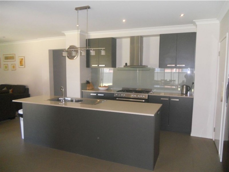 12 Dartmoor Court, Alfredton VIC 3350